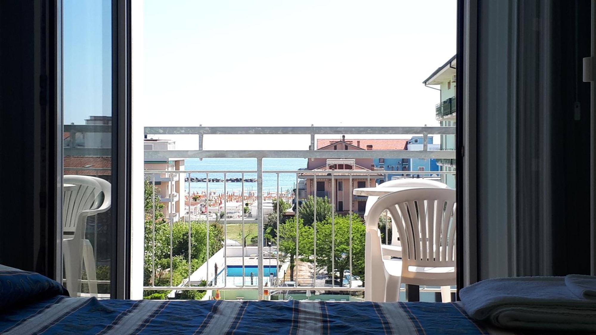 Hotel Bahamas Lido Di Savio Eksteriør bilde